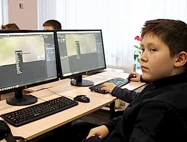Первые шаги в цифровой разработке: школьники Сатки изучили основы Blender и блочной логики