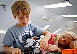 Педагог программирование роботов (IT-куб)