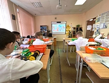 Алматинские робототехники с ОВЗ присоединились к «Движению Первых»