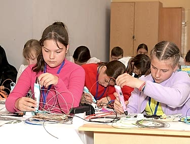 «Первый шаг» в будущее: фестиваль технического творчества собрал три сотни участников