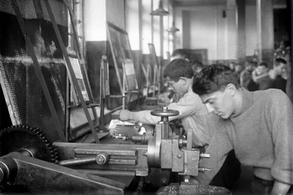 Подготовке квалифицированных молодых рабочих